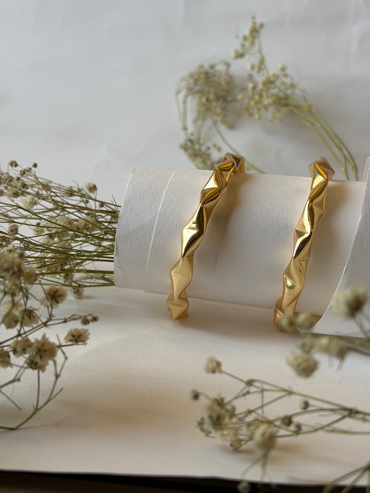 Wave bangles (set of 2)