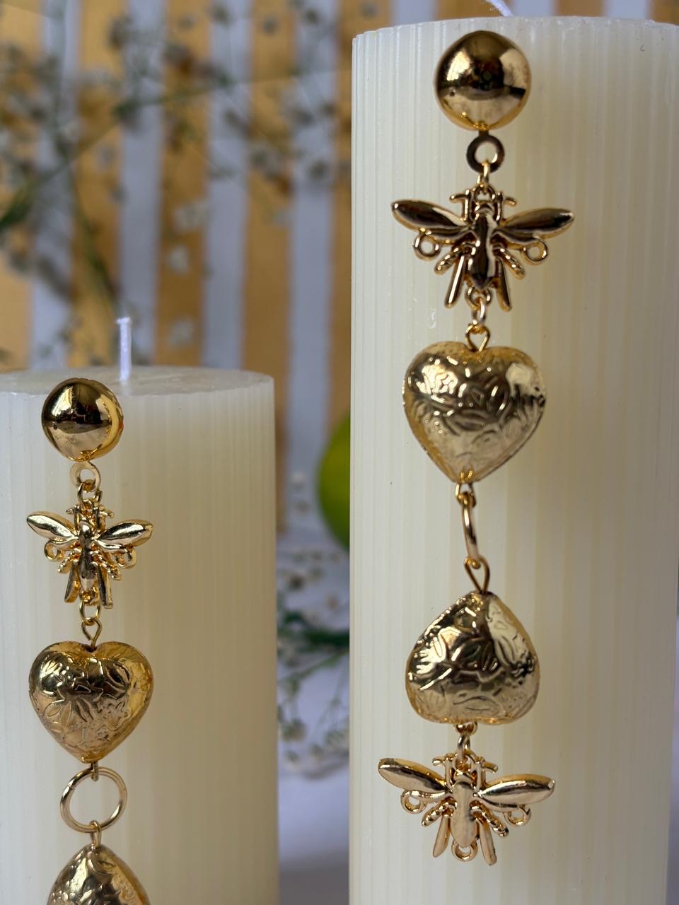 Vintage honeybee dangle Earrings