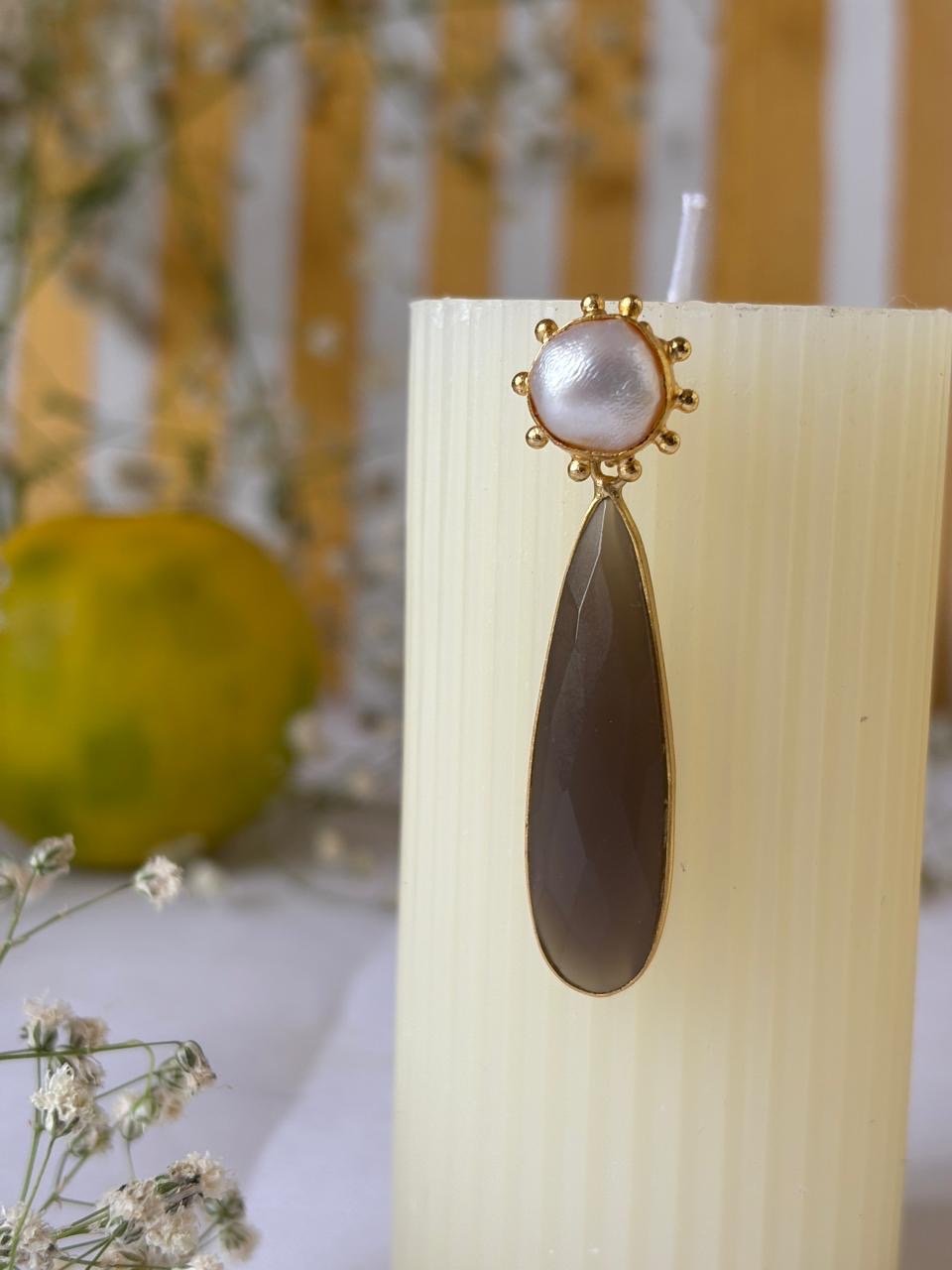 Vintage pearl drop earrings