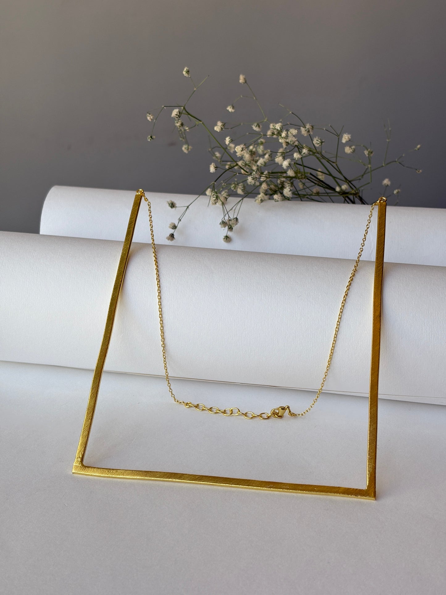 Line necklace