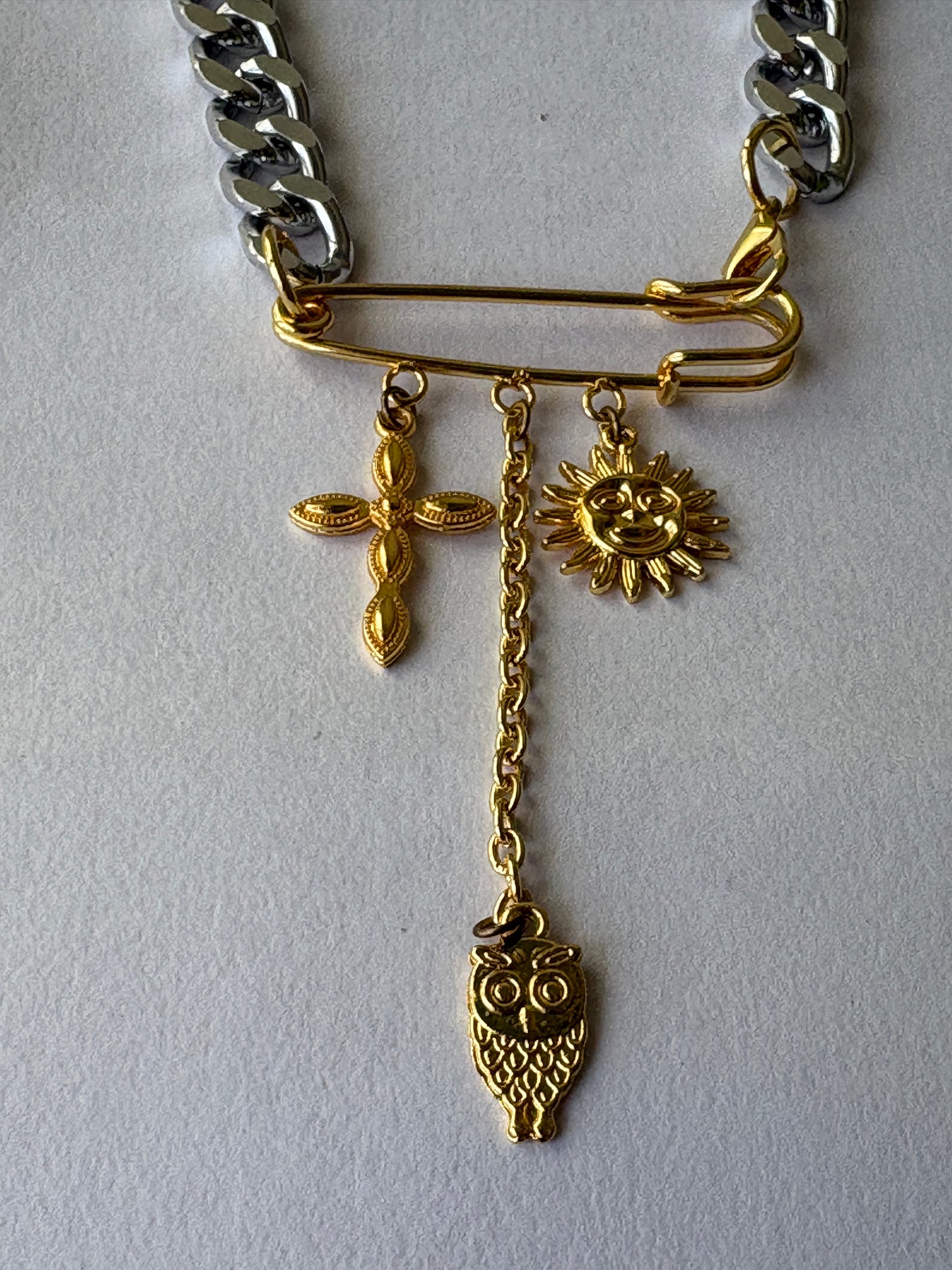 Dualtone safety pin necklace