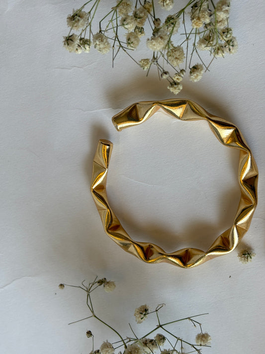 Wave bangles (set of 2)