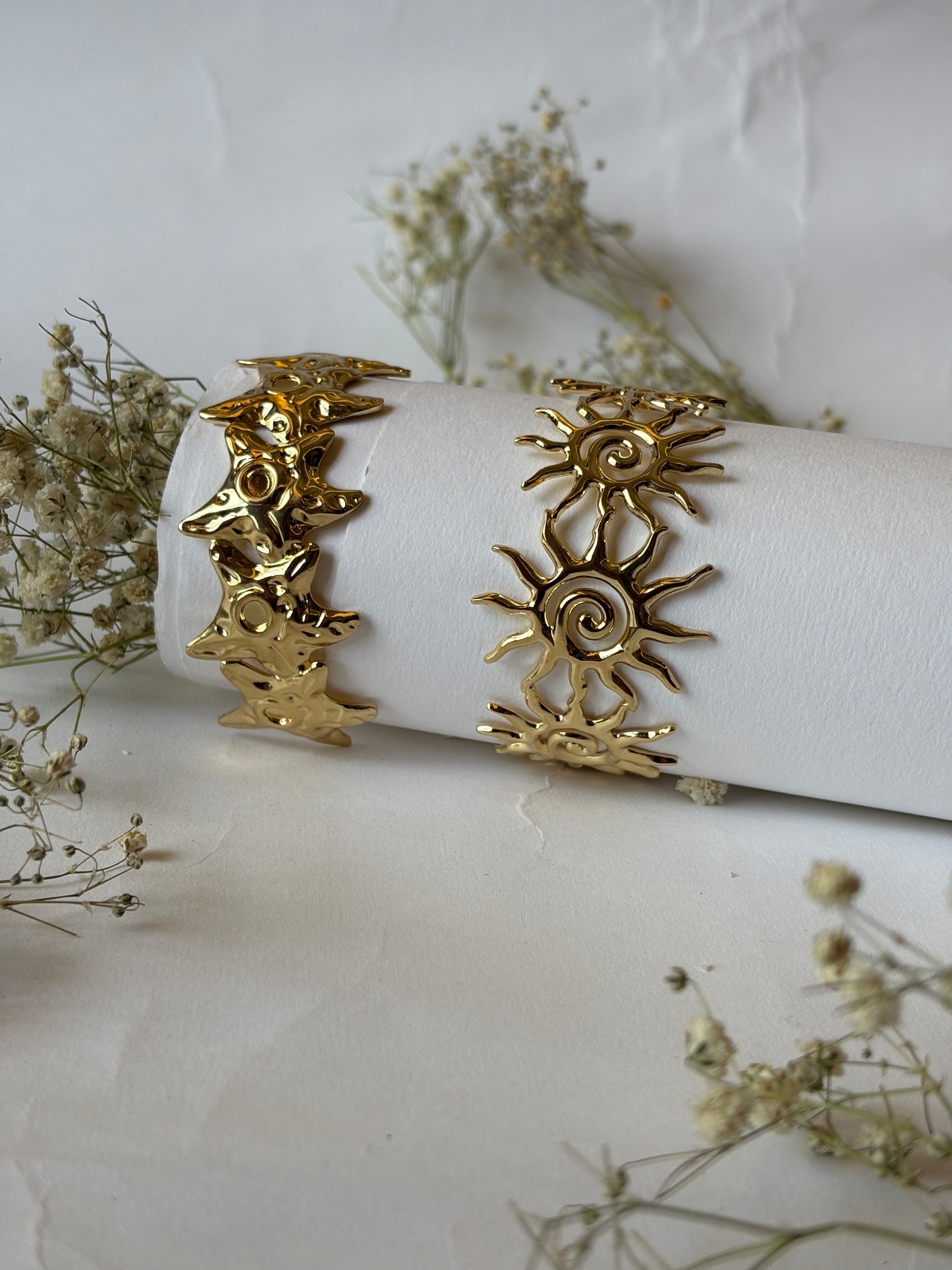 Sun star bangles set
