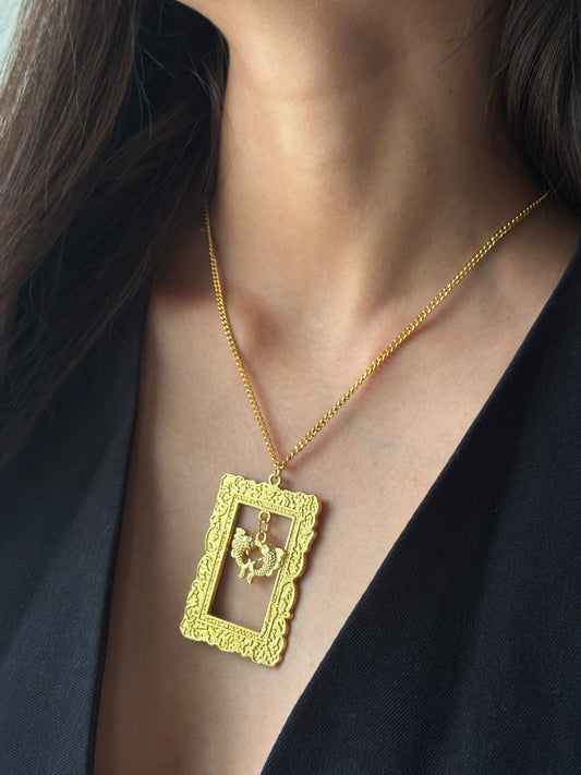 Fishy frame necklace