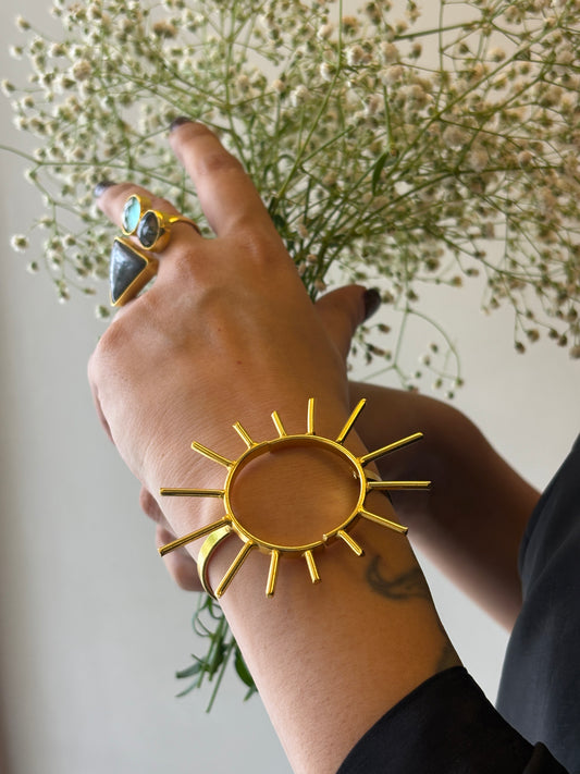 Sun handcuff